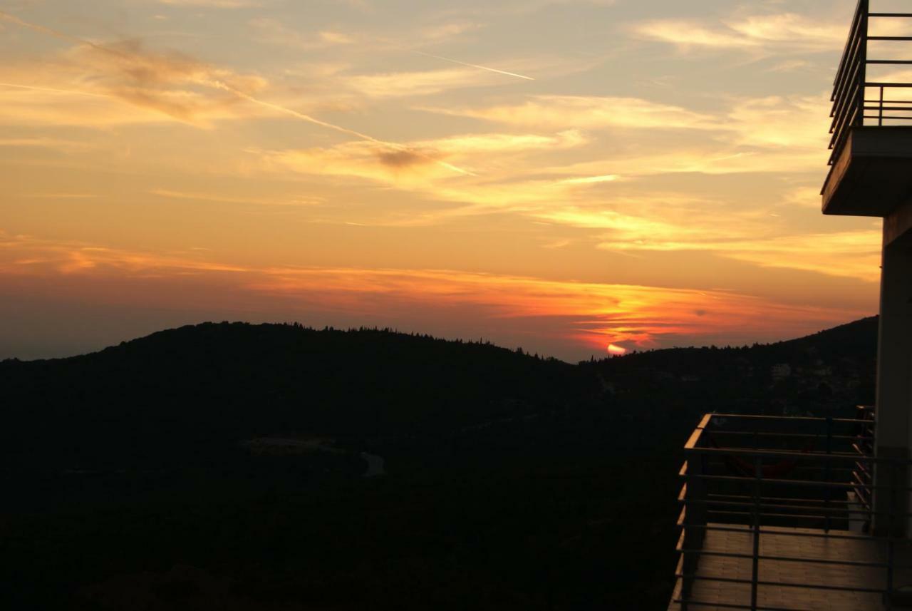 Appartamento Vila Milo Vuno Esterno foto